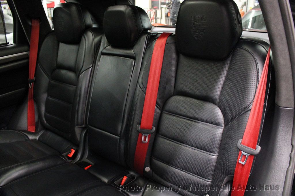2016 PORSCHE CAYENNE - Image 33