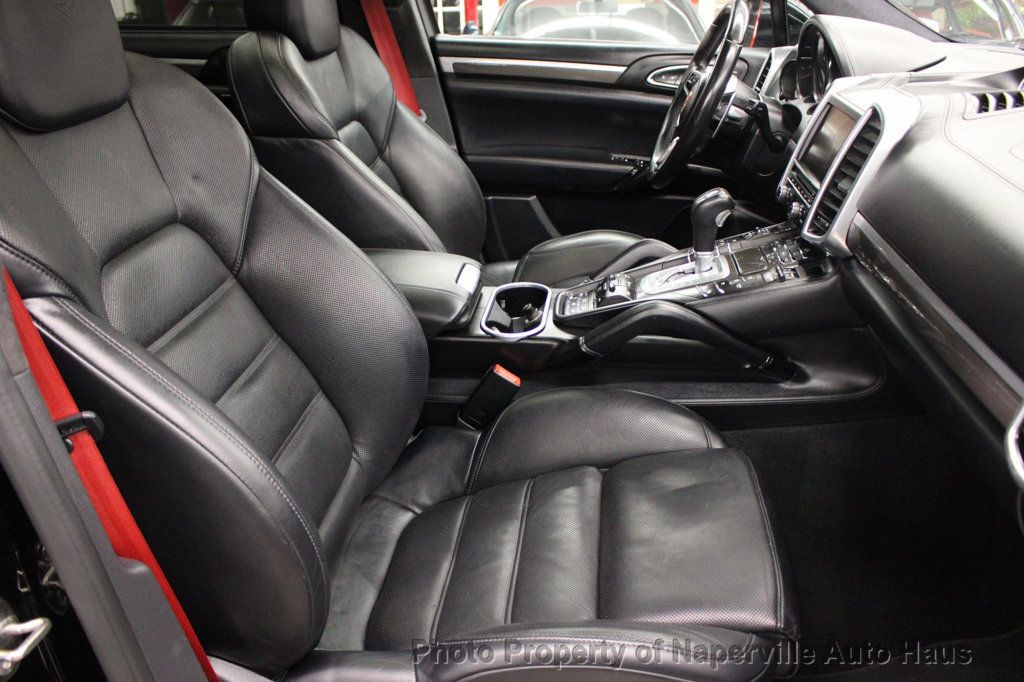 2016 PORSCHE CAYENNE - Image 40