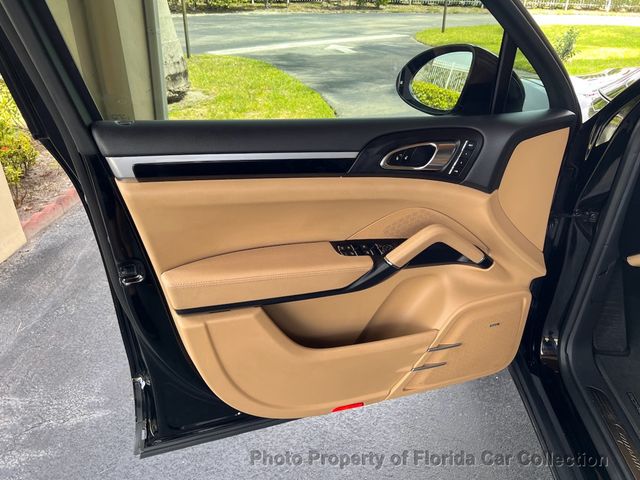 2016 Porsche Cayenne AWD Tiptronic 3.6L - 22873849 - 28