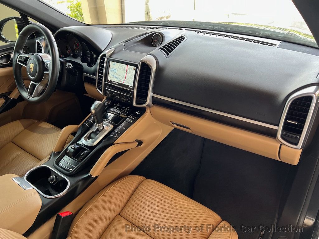 2016 Porsche Cayenne AWD Tiptronic 3.6L - 22873849 - 42