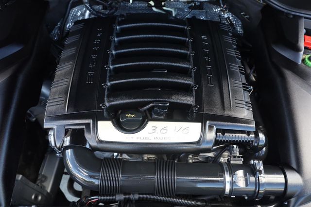 2016 Porsche Cayenne Base - 23045917 - 10