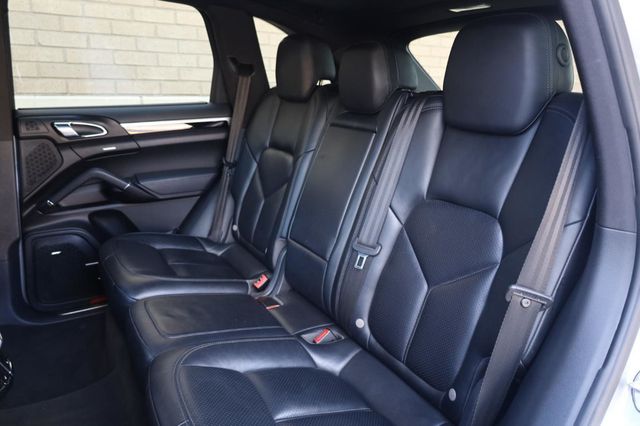 2016 Porsche Cayenne Base - 23045917 - 20