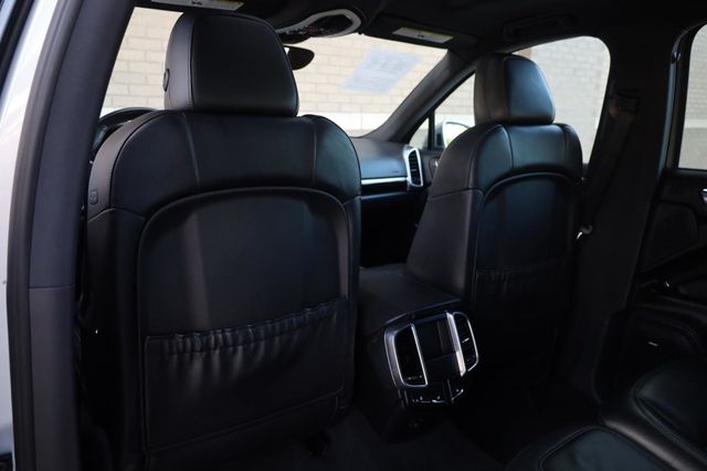 2016 Porsche Cayenne Base - 23045917 - 21