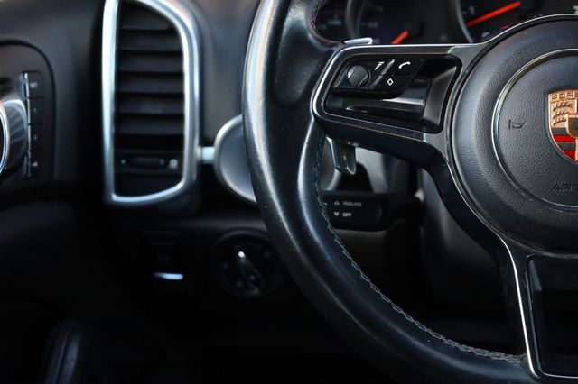 2016 Porsche Cayenne Base - 23045917 - 35