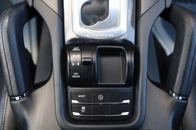 2016 Porsche Cayenne Base - 23045917 - 52