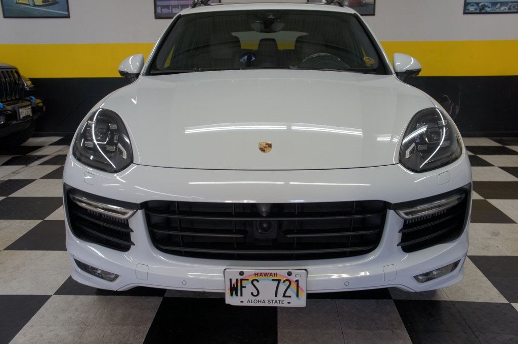 2016 Porsche Cayenne GTS photo 10