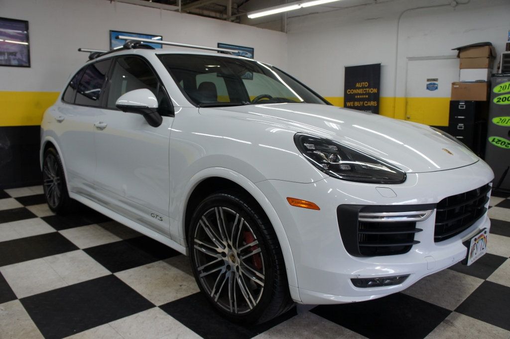 2016 Porsche Cayenne GTS photo 2