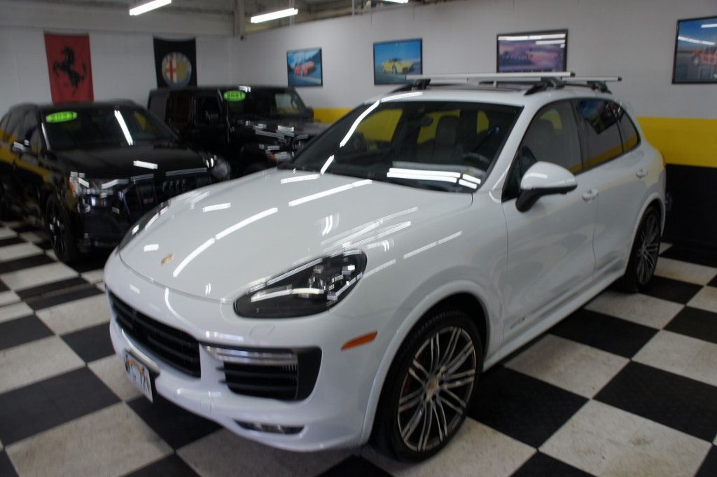 2016 Porsche Cayenne GTS photo 22