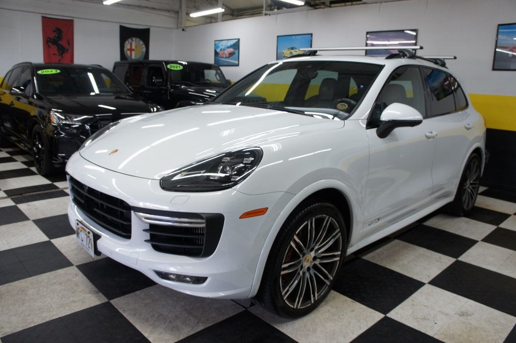 2016 Porsche Cayenne GTS photo 3