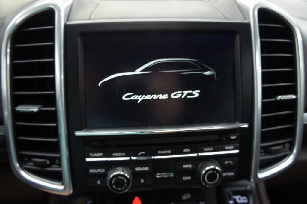 2016 Porsche Cayenne GTS photo 31