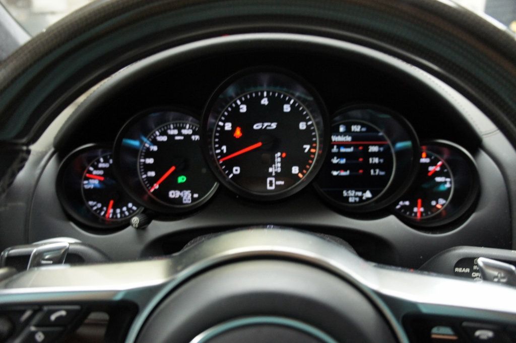 2016 Porsche Cayenne GTS photo 35