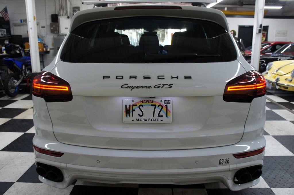 2016 Porsche Cayenne GTS photo 41