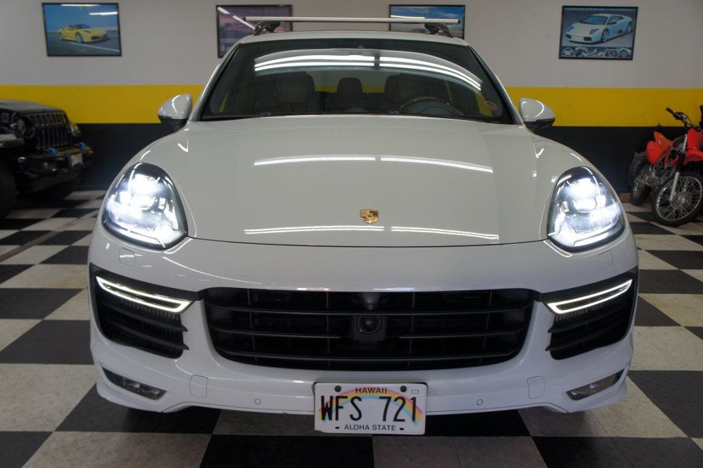 2016 Porsche Cayenne GTS photo 46