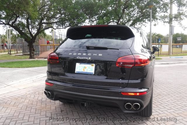 2016 Porsche Cayenne Movie Star - 22739205 - 30