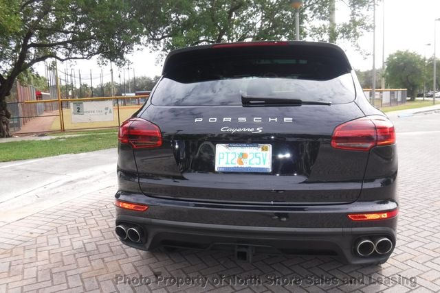 2016 Porsche Cayenne Movie Star - 22739205 - 31