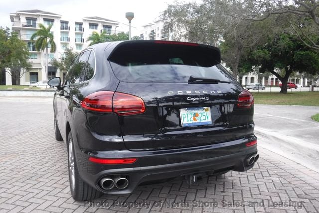 2016 Porsche Cayenne Movie Star - 22739205 - 92