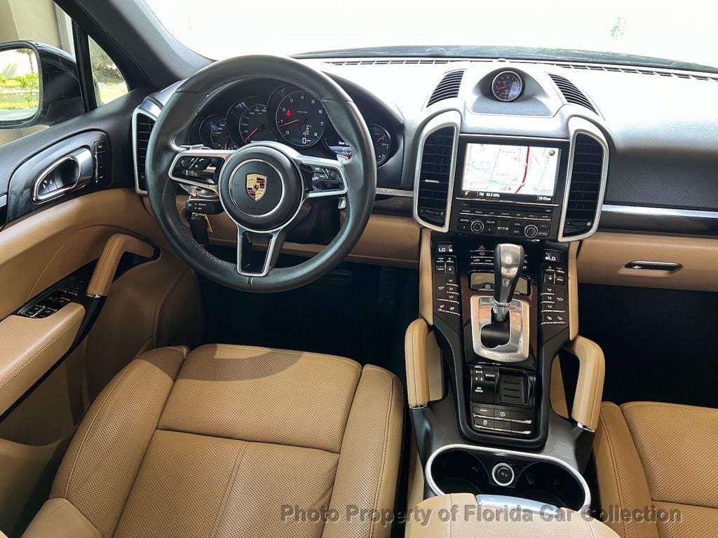 2016 Porsche Cayenne S photo 10
