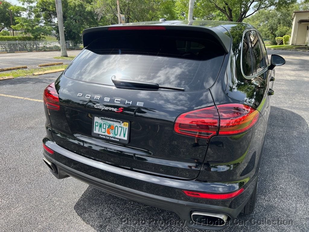 2016 Porsche Cayenne S photo 17