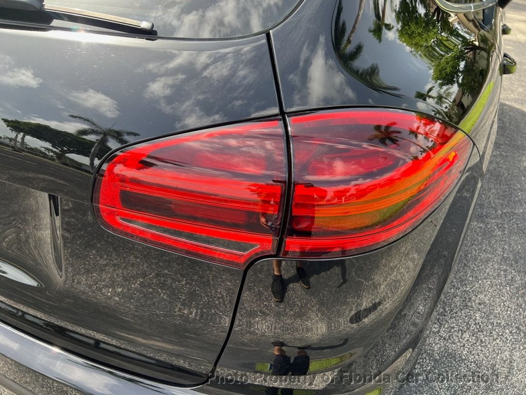 2016 Porsche Cayenne S photo 27