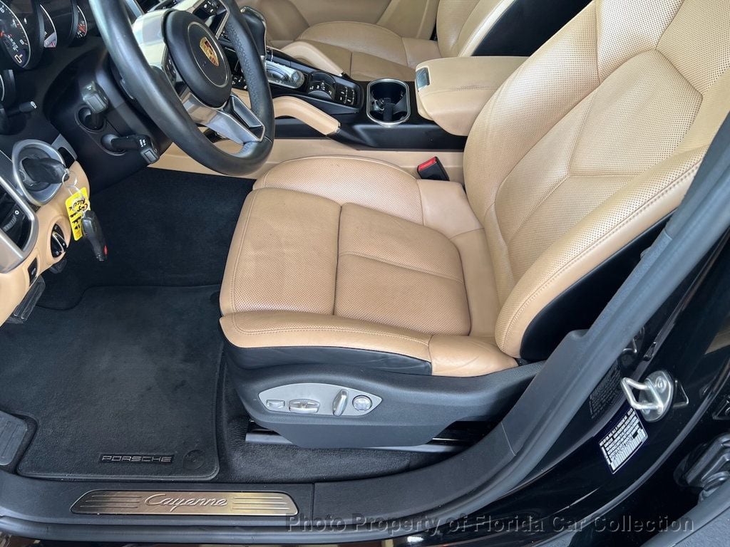 2016 Porsche Cayenne S photo 35