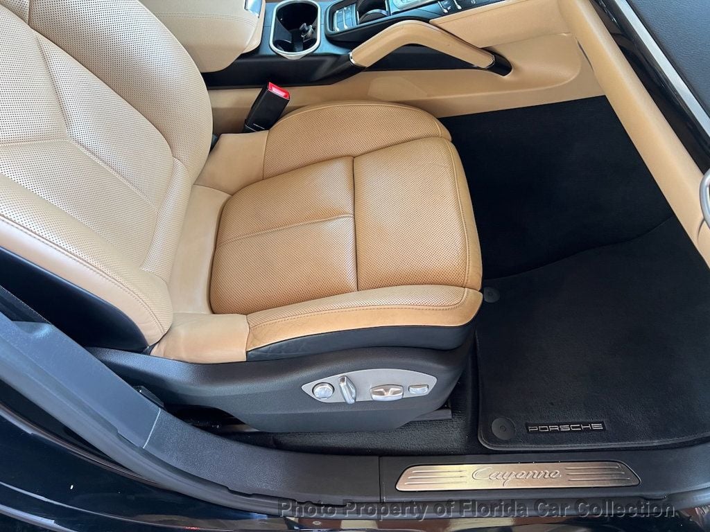 2016 Porsche Cayenne S photo 36