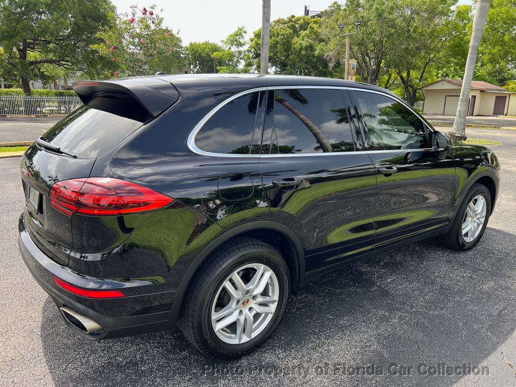 2016 Porsche Cayenne S photo 3