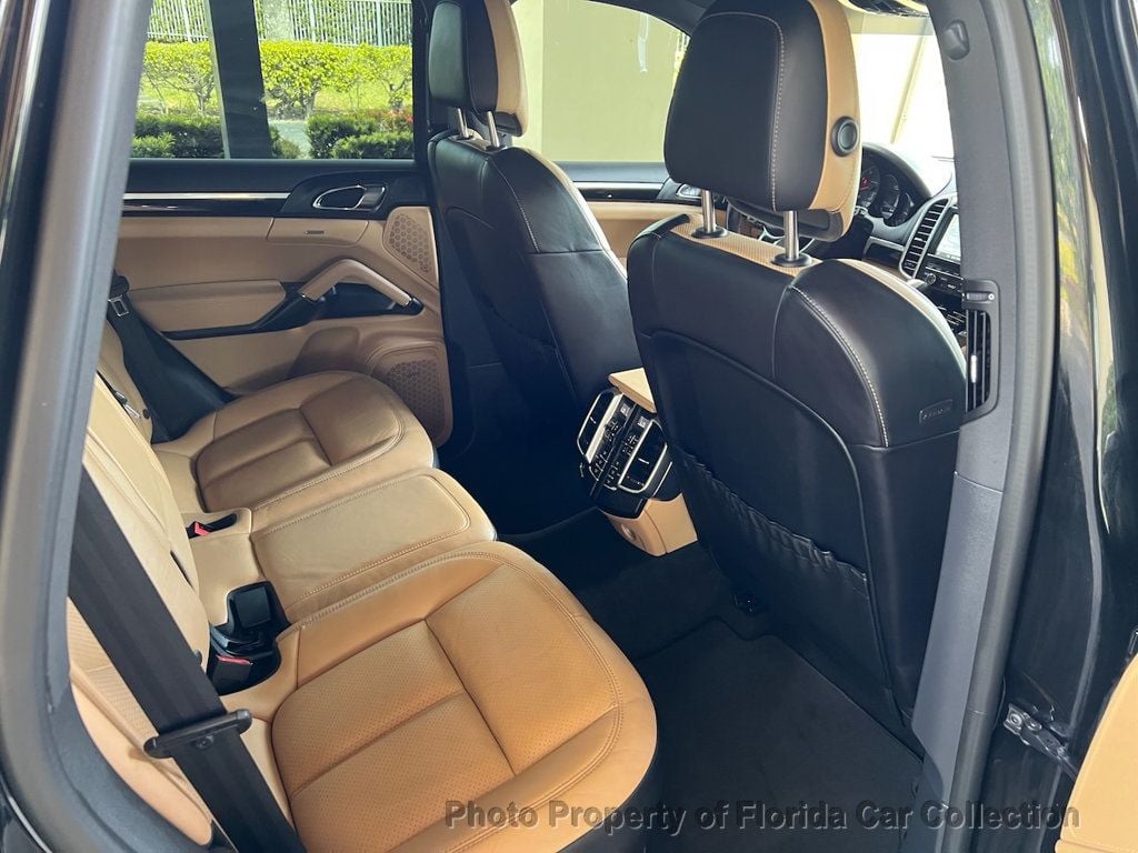 2016 Porsche Cayenne S photo 39
