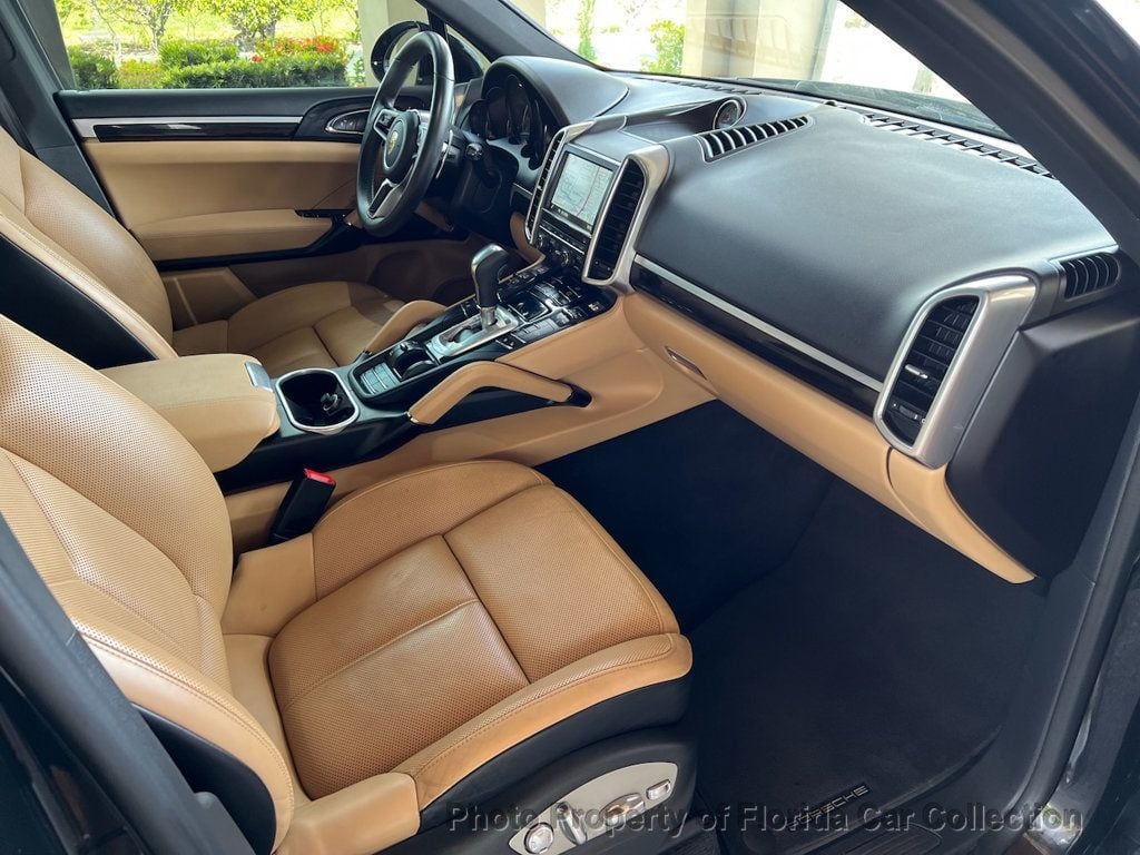 2016 Porsche Cayenne S photo 42