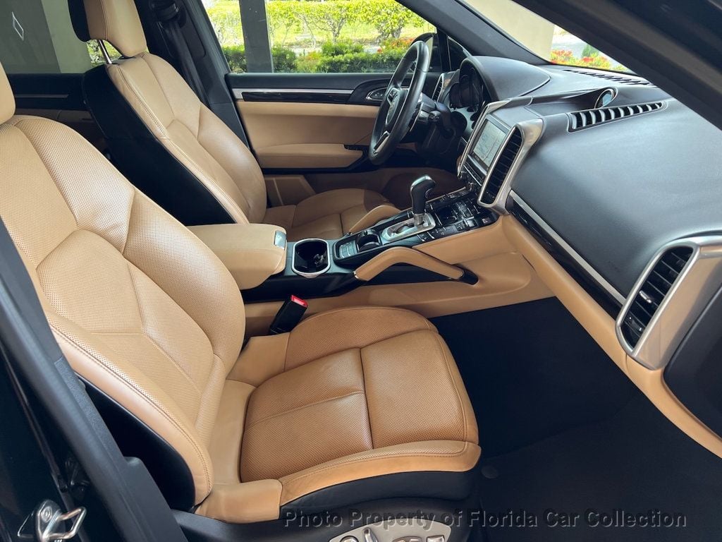 2016 Porsche Cayenne S photo 43