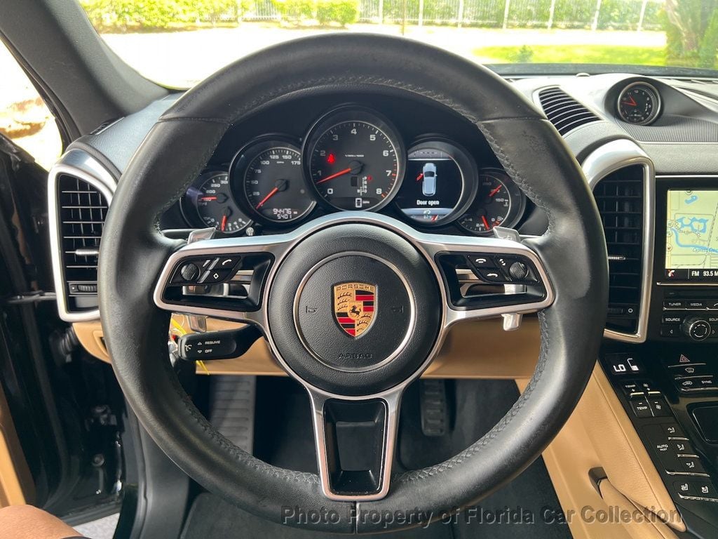 2016 Porsche Cayenne S photo 47