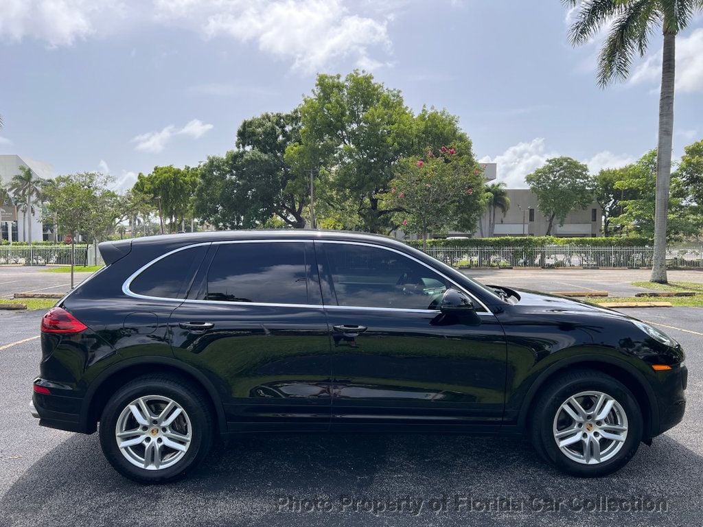 2016 Porsche Cayenne S photo 5