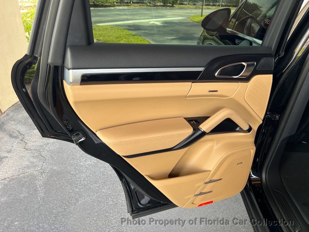 2016 Porsche Cayenne S AWD Tiptronic 3.6L Twin Turbo - 22873849 - 30