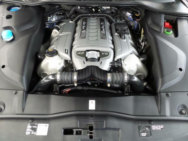 2016 Porsche Cayenne TURBO - 15400141 - 8