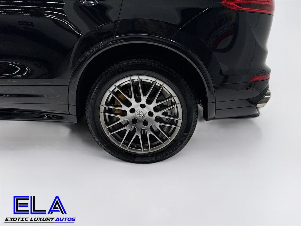 2016 Porsche Cayenne TURBO! CARBON! STEERING! WHEEL!Ceramic Brakes! PREMIUM PAK PLUS! - 22941154 - 56