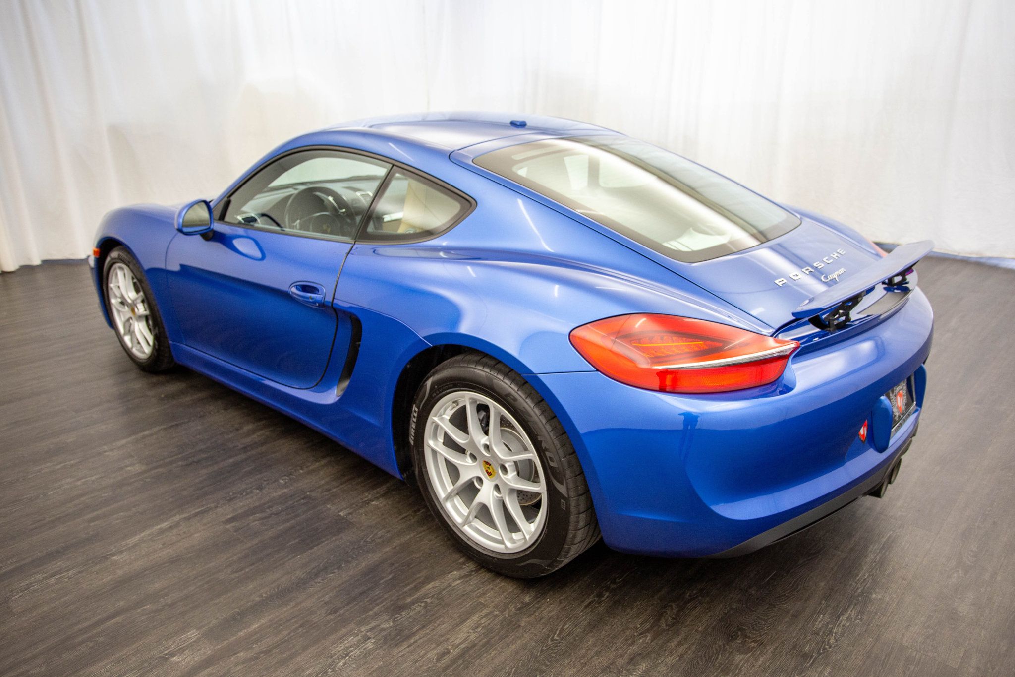 2016 Porsche Cayman photo 12