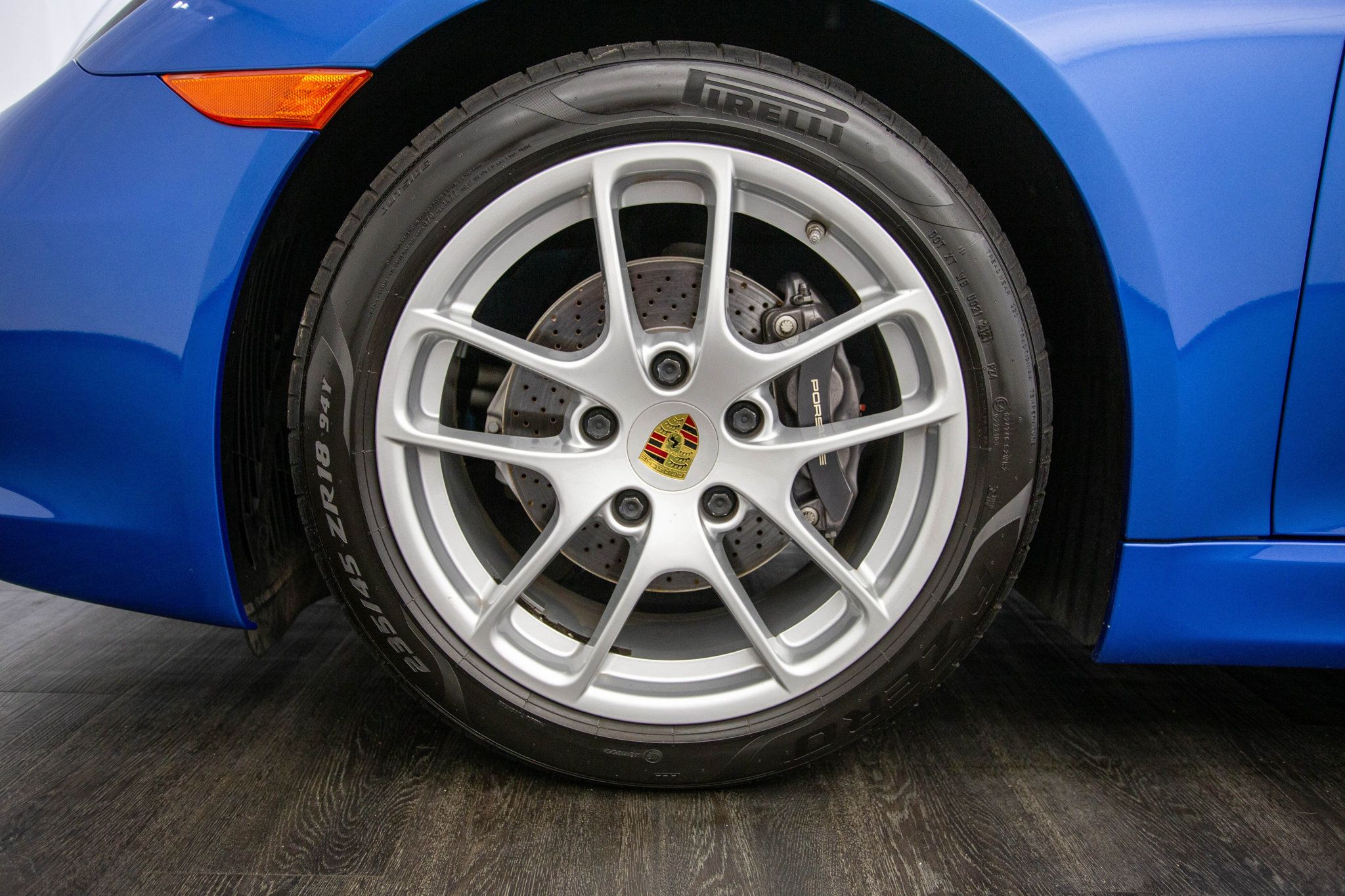2016 Porsche Cayman photo 38