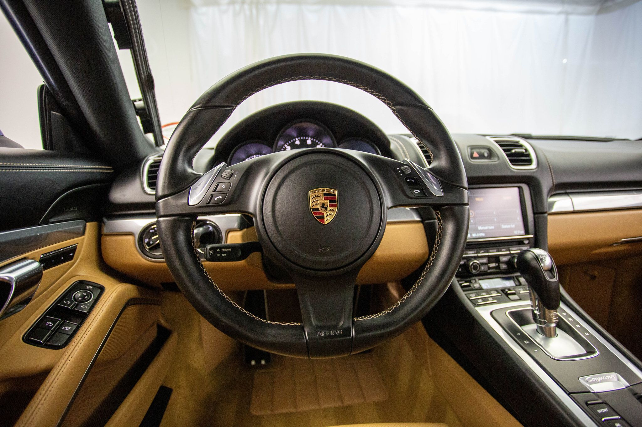 2016 Porsche Cayman photo 40