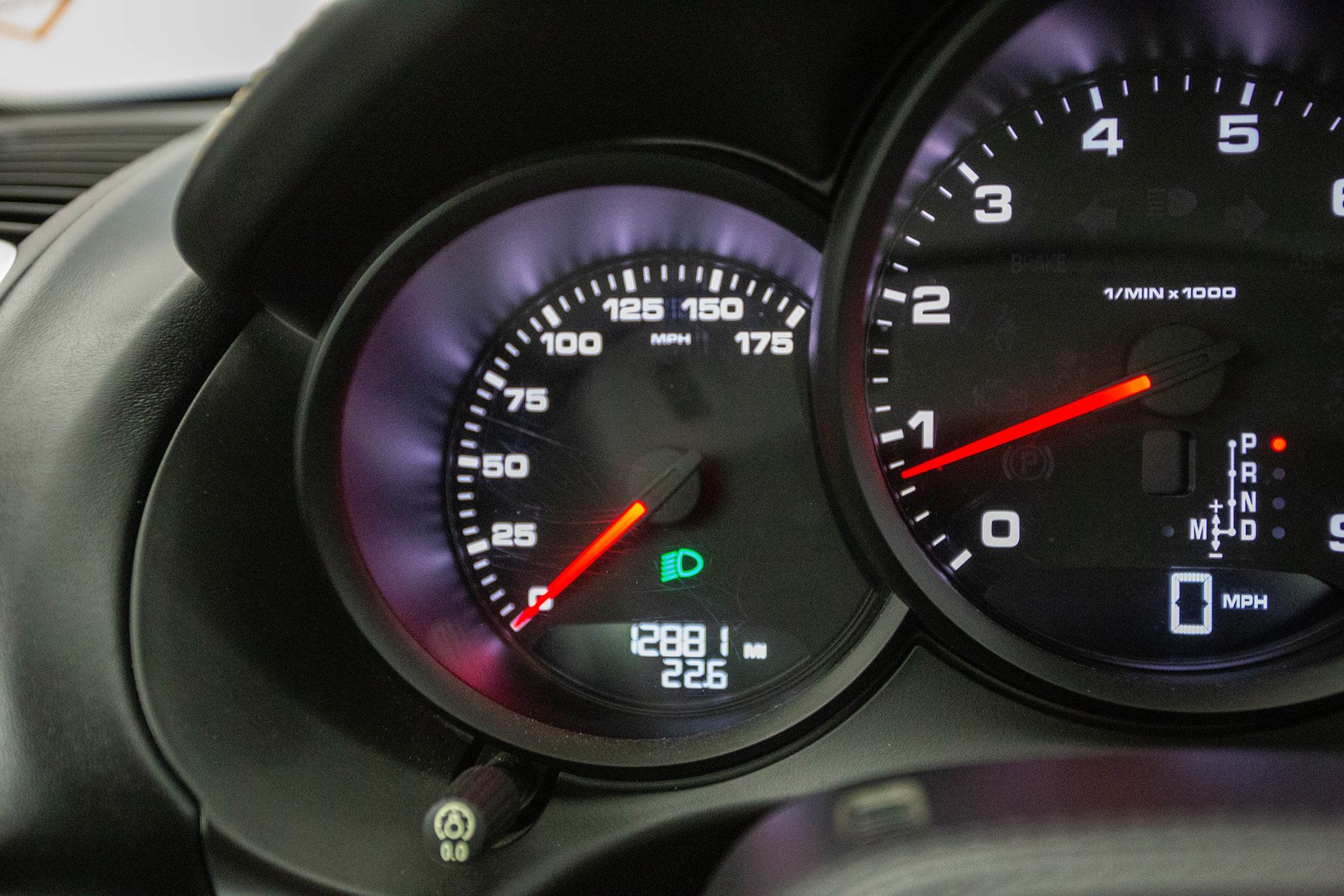 2016 Porsche Cayman photo 10