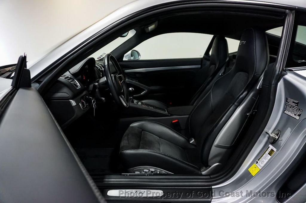 2016 Porsche Cayman *6-Speed Manual* *PCCB* *Sport Chrono* *18-Way Sport Seats+*  - 22296919 - 6