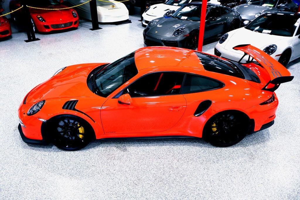 2016 Porsche 911 RS photo 2
