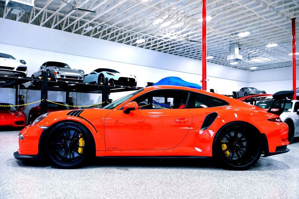 2016 Porsche 911 RS photo 3