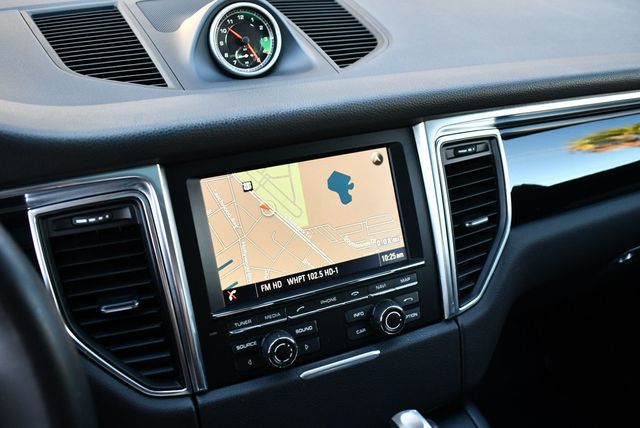 2016 Porsche Macan AWD 4 Door S W/Infotainment Package - 22926726 - 12