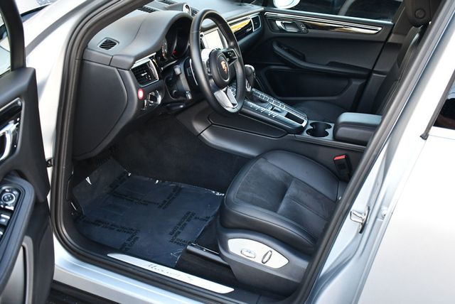 2016 Porsche Macan AWD 4 Door S W/Infotainment Package - 22926726 - 13