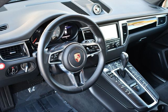 2016 Porsche Macan AWD 4 Door S W/Infotainment Package - 22926726 - 37