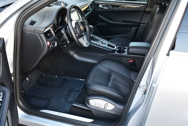 2016 Porsche Macan AWD 4 Door S W/Infotainment Package - 22926726 - 38