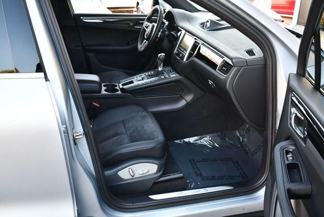 2016 Porsche Macan AWD 4 Door S W/Infotainment Package - 22926726 - 41