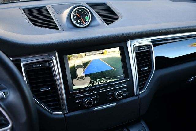 2016 Porsche Macan AWD 4 Door S W/Infotainment Package - 22926726 - 48