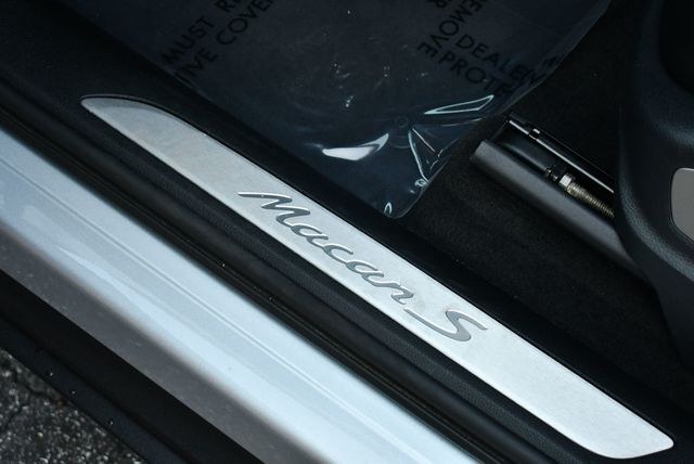 2016 Porsche Macan AWD 4 Door S W/Infotainment Package - 22926726 - 54