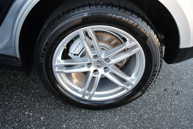 2016 Porsche Macan AWD 4 Door S W/Infotainment Package - 22926726 - 57