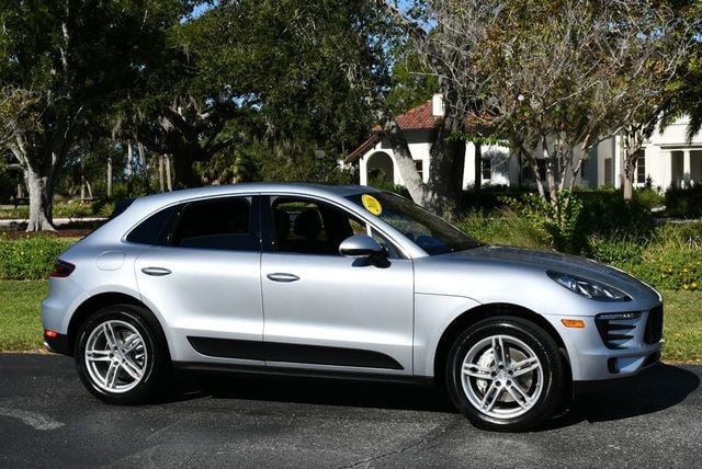 2016 Porsche Macan AWD 4 Door S W/Infotainment Package - 22926726 - 7